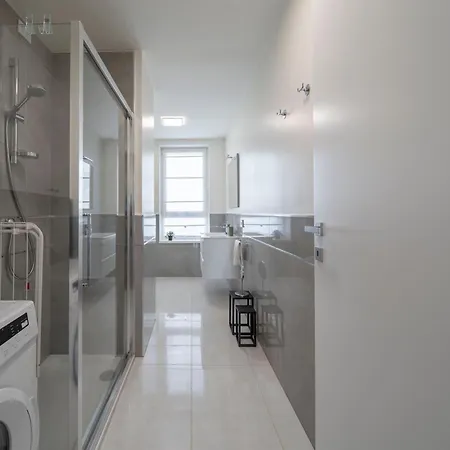 Elegant And Modern In 米兰