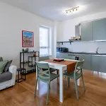 Elegant And Modern In Appartement Milan