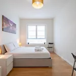 Elegant And Modern In Appartement Milan