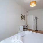 Elegant And Modern In Appartement *